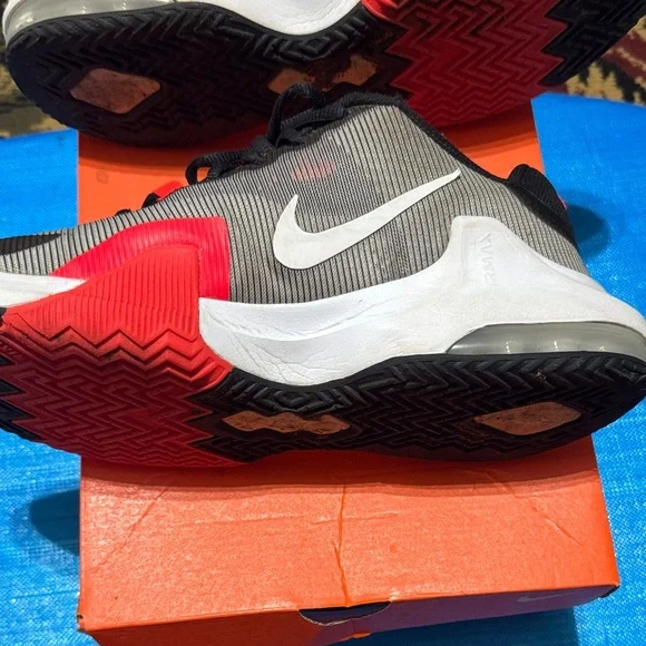 Nike air max impact Black and Red Training Sneakers - Picture 5 of 9